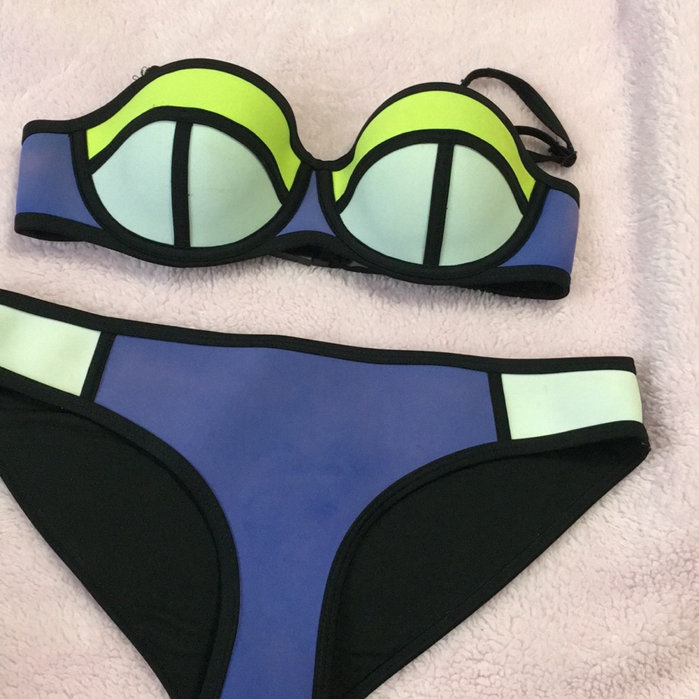 TRIANGL BIKINI,